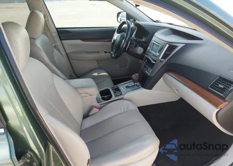 2013 Subaru Outback 2.5I Limited z USA, uszkodzony, nr VIN 4S4BRCKC3D3278186